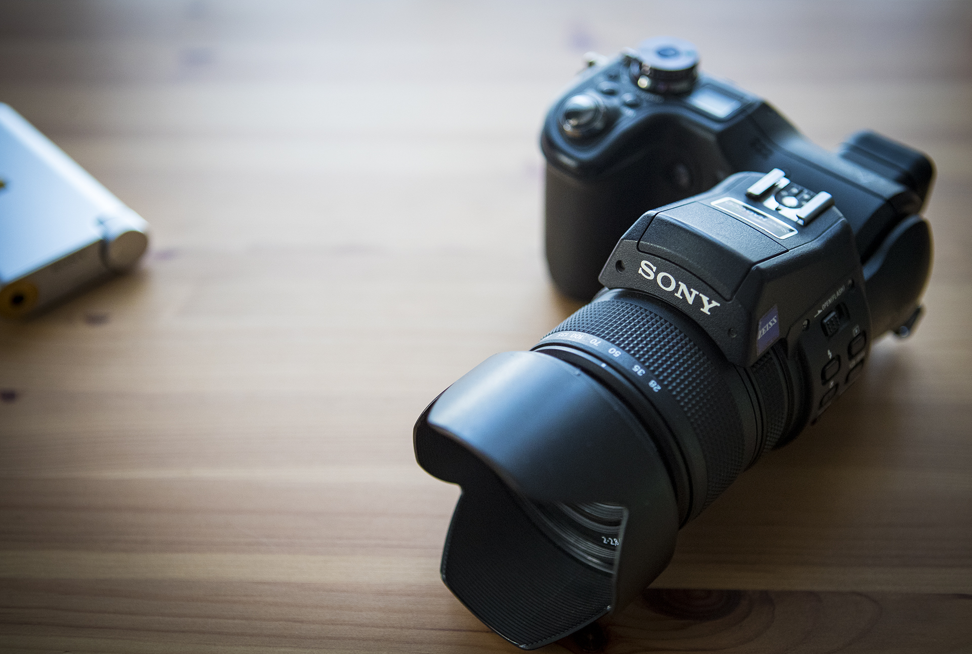 最好的数码相机是哪一款,16年的数码相机现在过时么