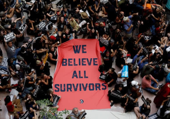 美著名富人区遭冲击，*威示**者首进白宫，*美亲**者英加也开始遭遇波及