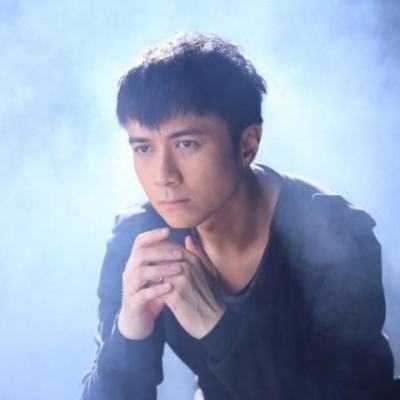 男生如何选择自己合适的发型穿搭,12-15岁学生适合的发型短发男生