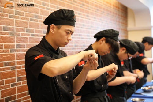 「新生访谈」胡涛：用心学好技术不负岁月青葱