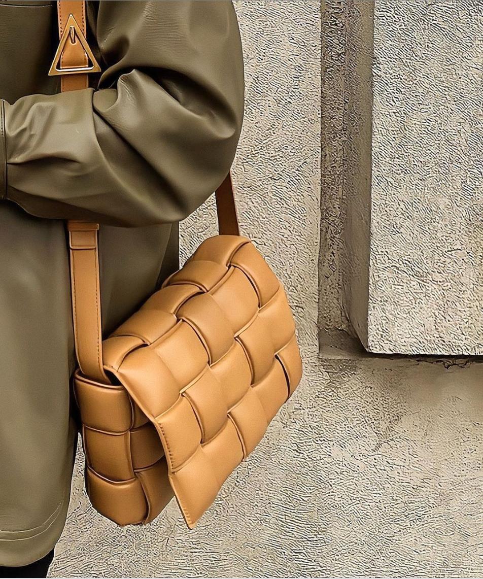 时尚小众云朵包,云朵包和枕头包