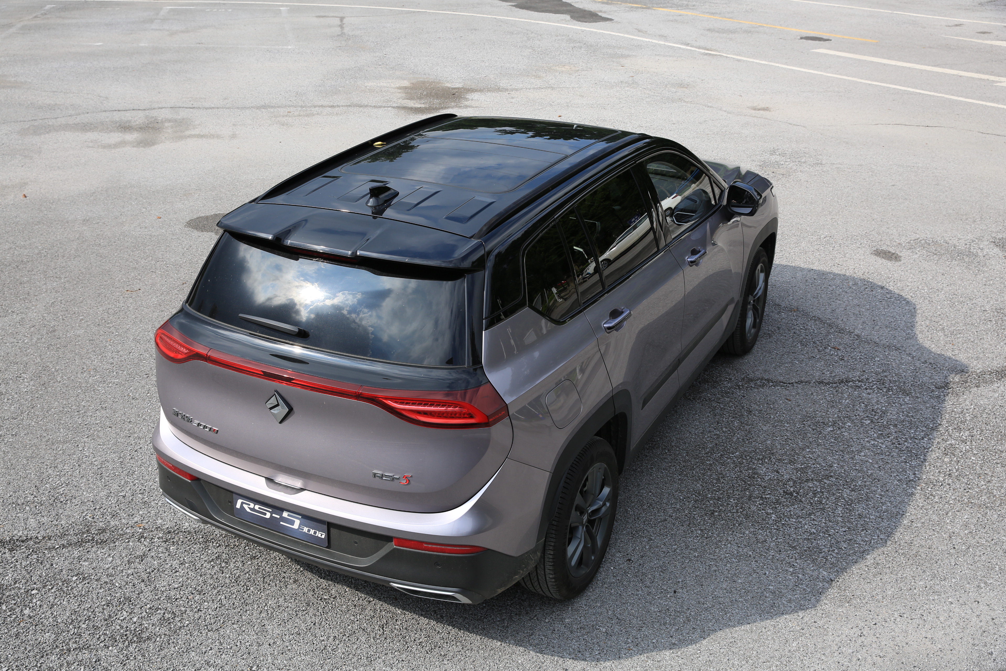 15万预算放弃了低配的合资车,吉利icon5