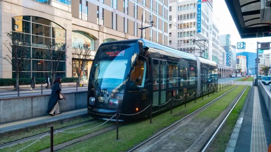 熊本熊真身零距离接触,观看表演,还有熊本限定套餐好吃好喝