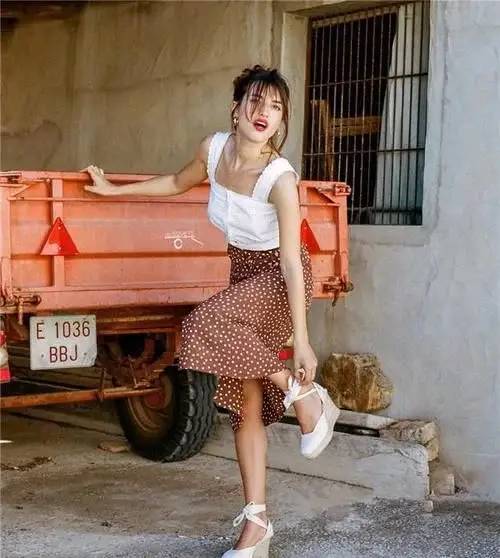 半身法式碎花裙怎么搭配好看,法式碎花裙搭配图片大全