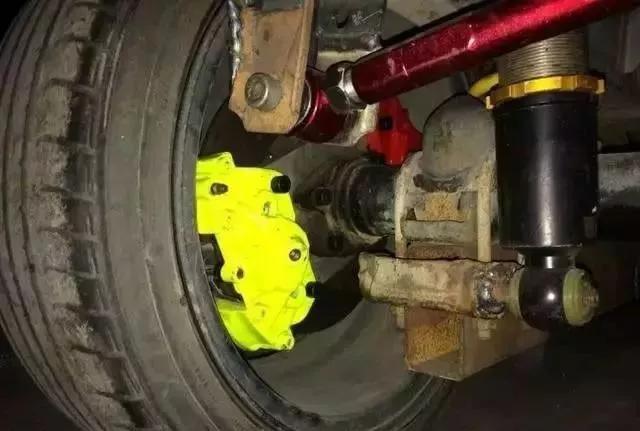 五菱厢式小货车自己改装房车,五菱小货车改造成房车