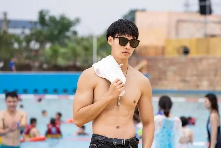 湘江欢乐城晚上玩攻略,夏天湘江欢乐城游玩攻略