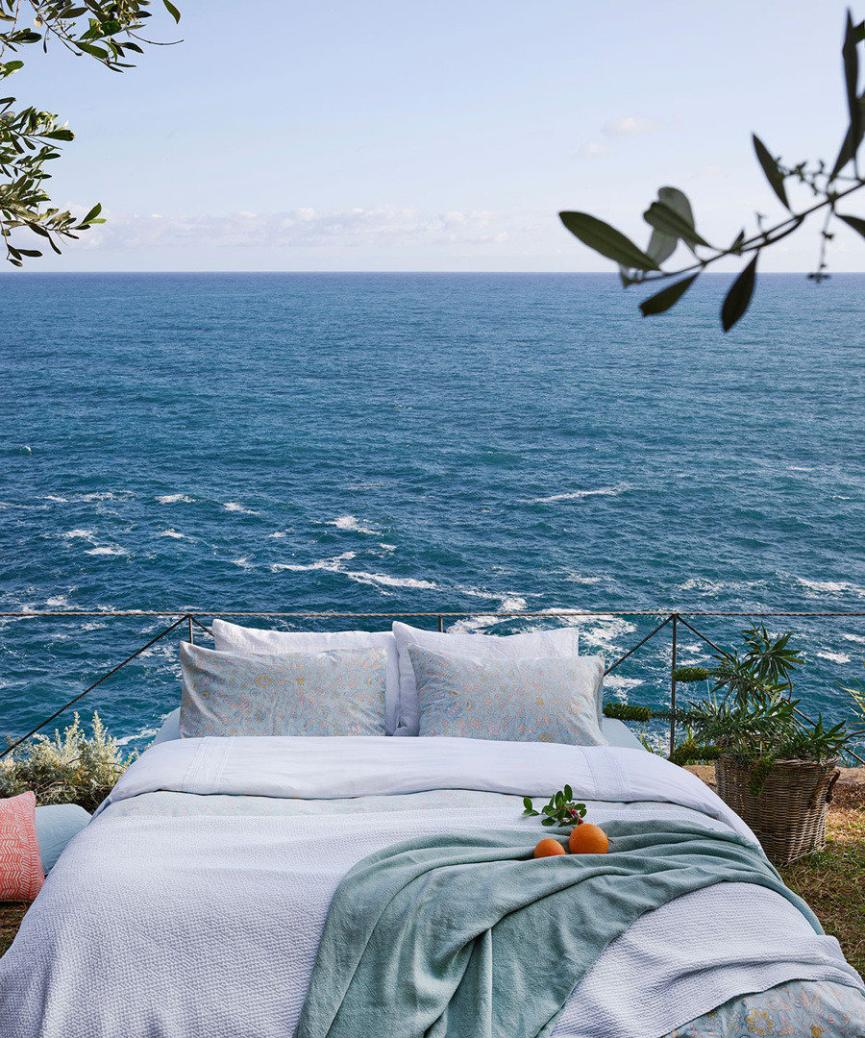 无床头床高级感卧室,没有床头靠背的床怎么样才好看