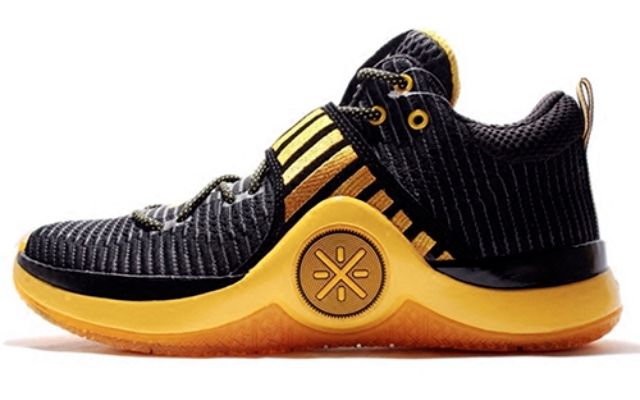 韦德新战靴竟致敬科比,韦德最后一个赛季上脚球鞋