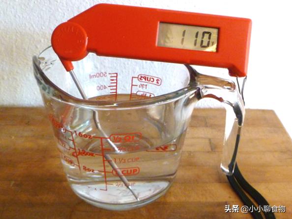 面点制作大全面粉,制作面点撒面粉视频