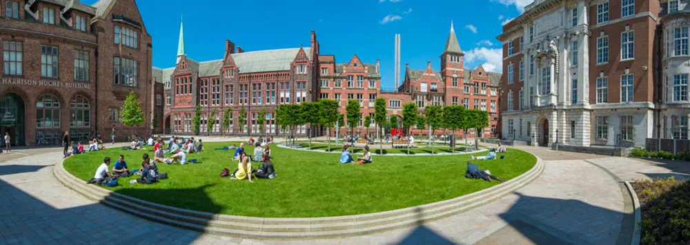 利物浦大学足球专家,利物浦大学足球专业学费