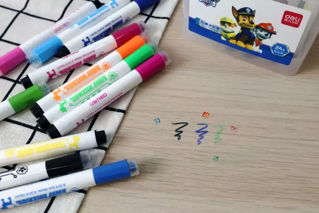 儿童反复涂画可擦洗便携涂鸦本,宝宝在墙布画的水彩笔如何去除