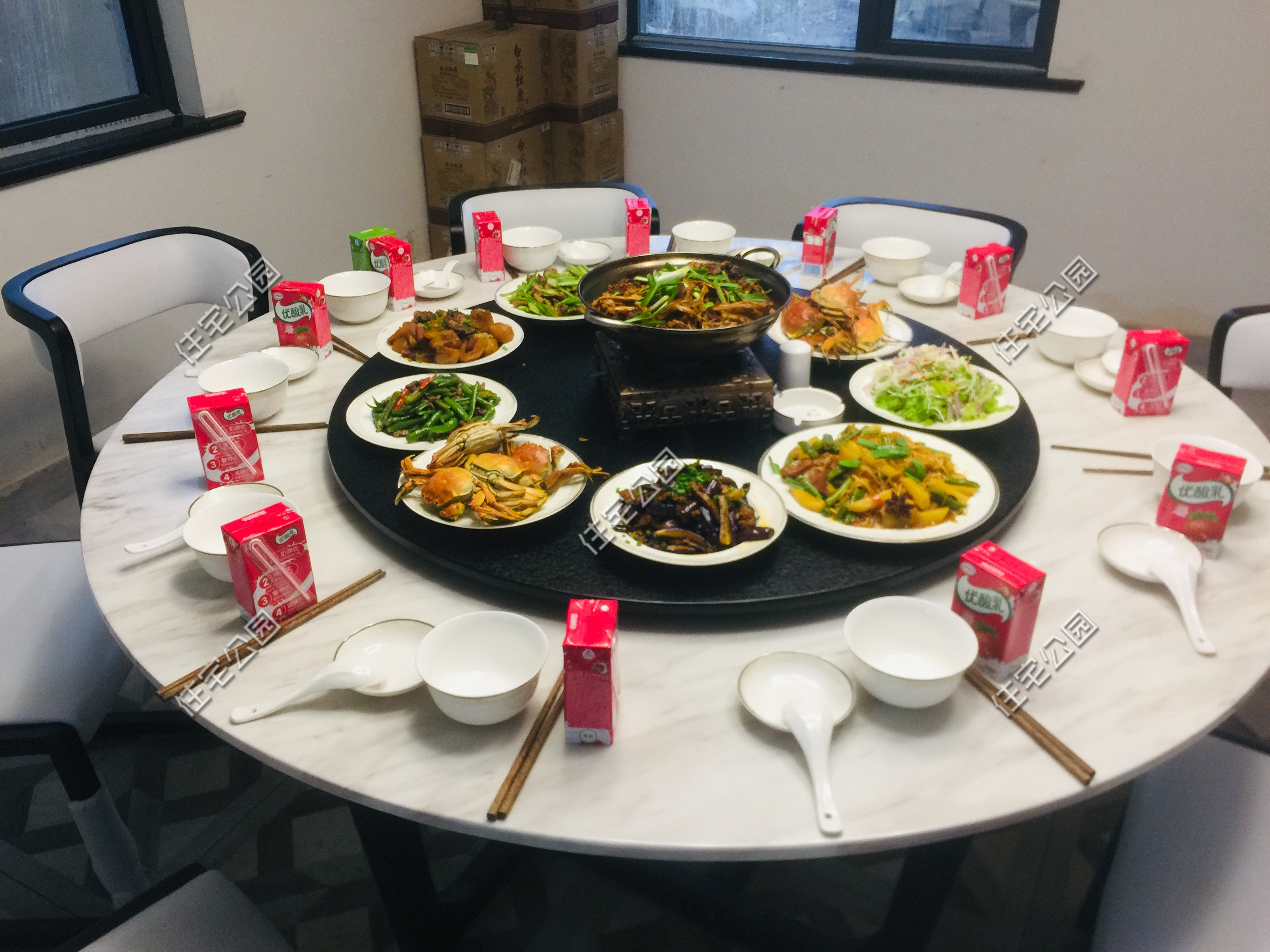 浙江土豪自建豪华别墅乔迁,90后小伙花30万自建别墅