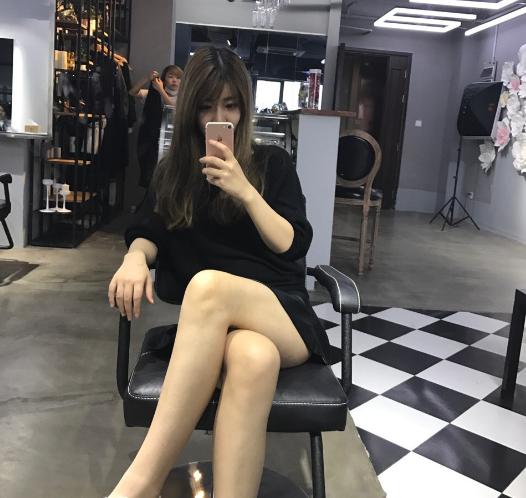 她是斗鱼刀区第一女神,却遭土豪怒喷假清纯,如今被官方抛弃