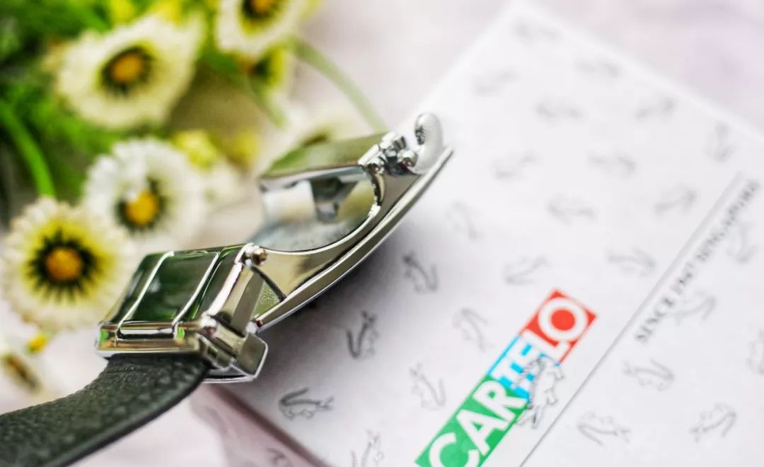 鳄鱼皮带搭配男士,送男朋友腰带推荐小众轻奢