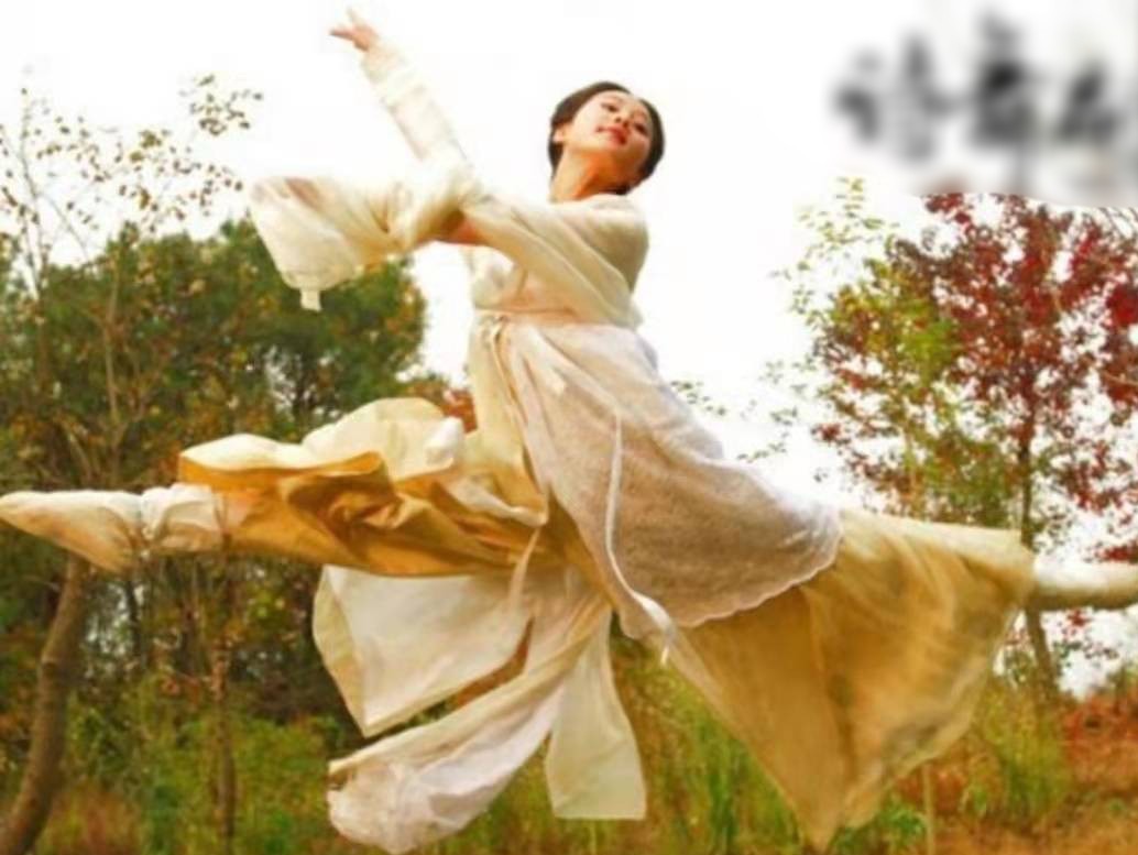 吴奇隆骑马姿势,吴奇隆年轻的动作