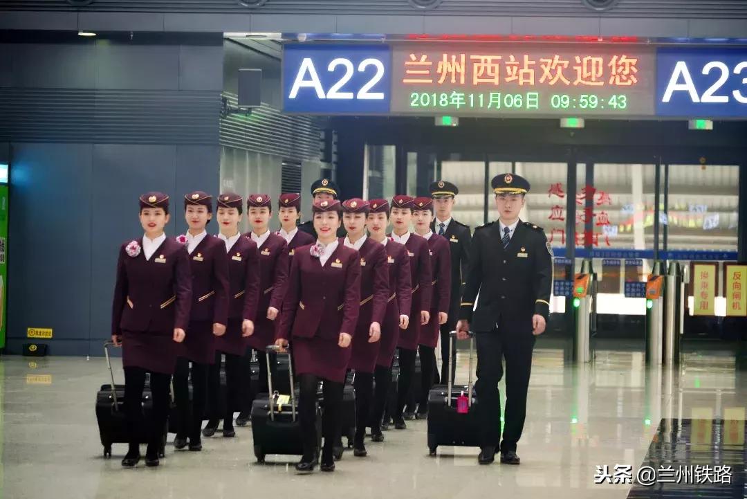 中国铁路制服发展史的图片,中国铁路制服发展历程