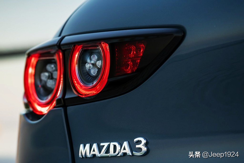 欧洲4S店实拍系列之Mazda,1---马3，我眼里最帅的两厢车