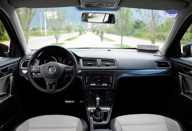 高尔夫嘉旅和朗境对比,16年的车7万公里