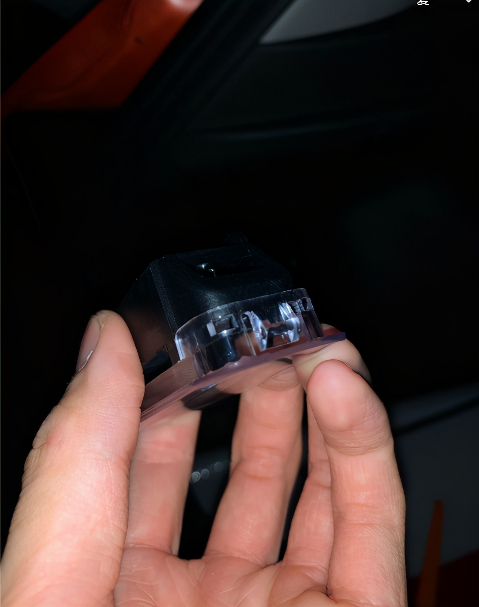 自己动手换led灯灯芯教程,自己动手换led灯泡