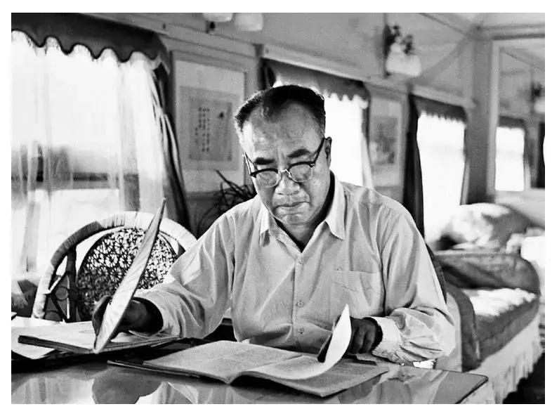 四句话看*德朱**的革命品质