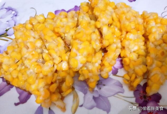 玉米烙只煎一面吗,玉米烙刚开始做为什么不粘