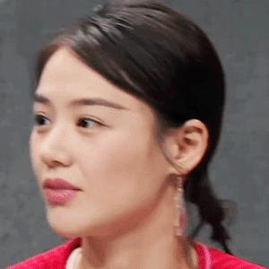 「欧蓓莎跨年巨献」醉美油纸伞、马戏团表演、环球美食节应有尽有