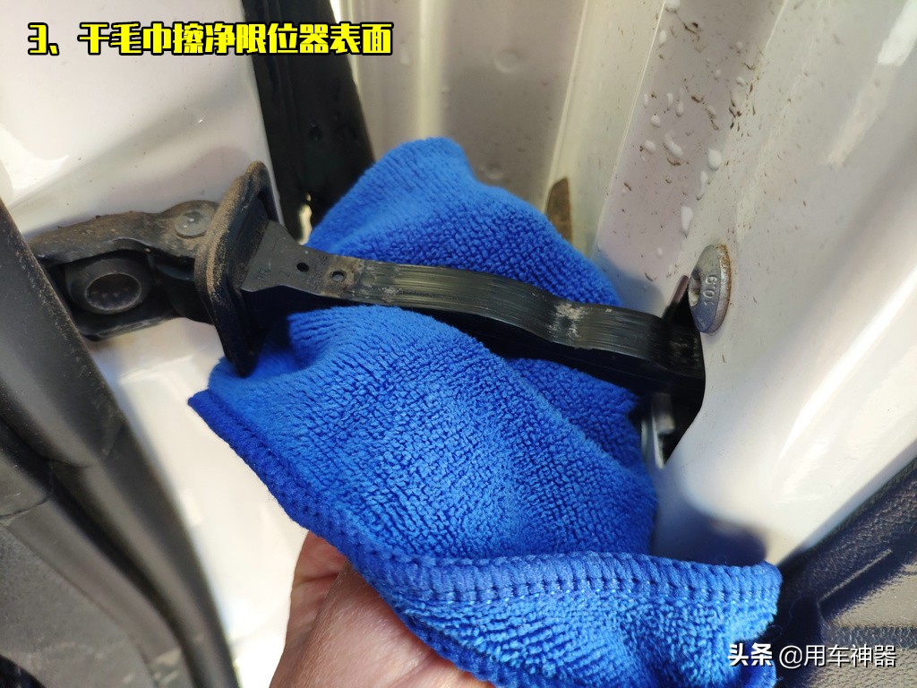 车门卡顿异响属于正常损耗吗,车门卡滞