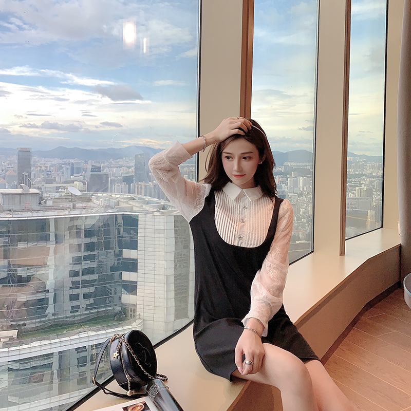 穿黑色衣服显老怎么搭配,黑色衣服显老还是显年轻