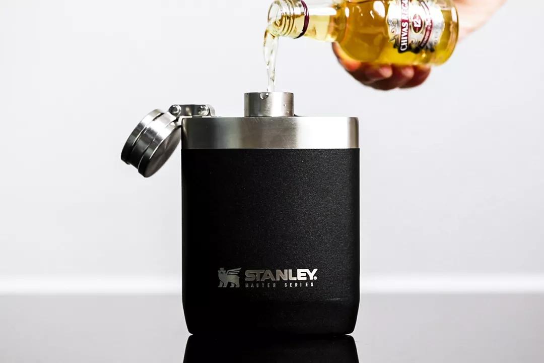 男人不管多大年纪，最易被这3样东西“诱惑”！我承认抵挡不住