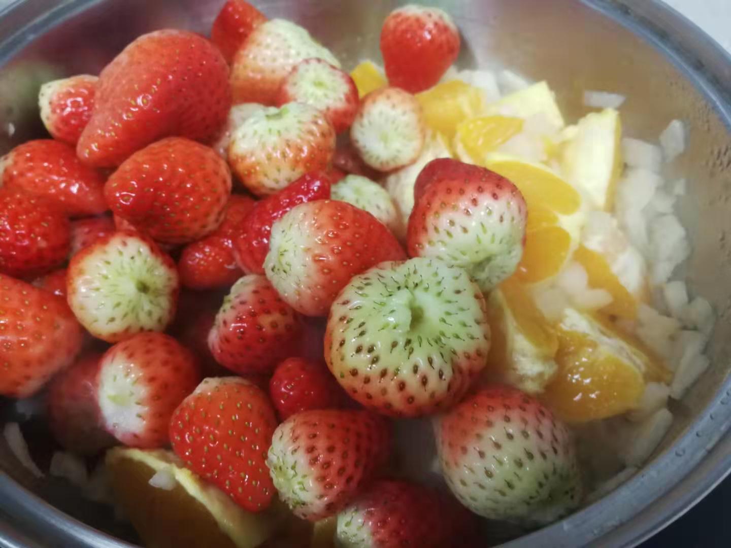 草莓酱怎么吃比较好吃,草莓酱和酸奶能一起吃吗