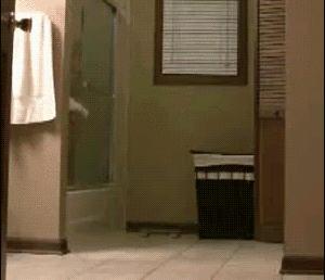 网红爆款踩屎感拖鞋直播间秒杀,踩屎感拖鞋上百元