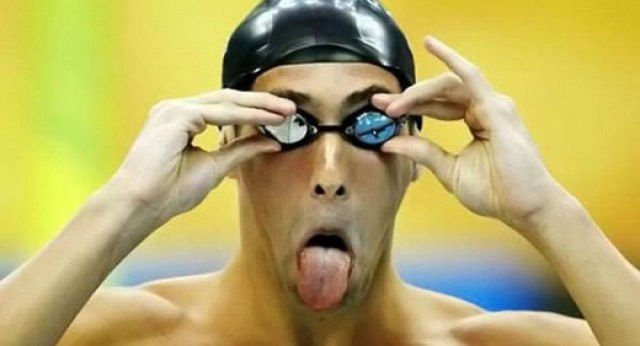 喝水时的搞笑表情包,跑步表情包搞笑图片高清