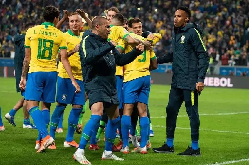 美洲杯巅峰之战：桑巴舞蹈PK探戈