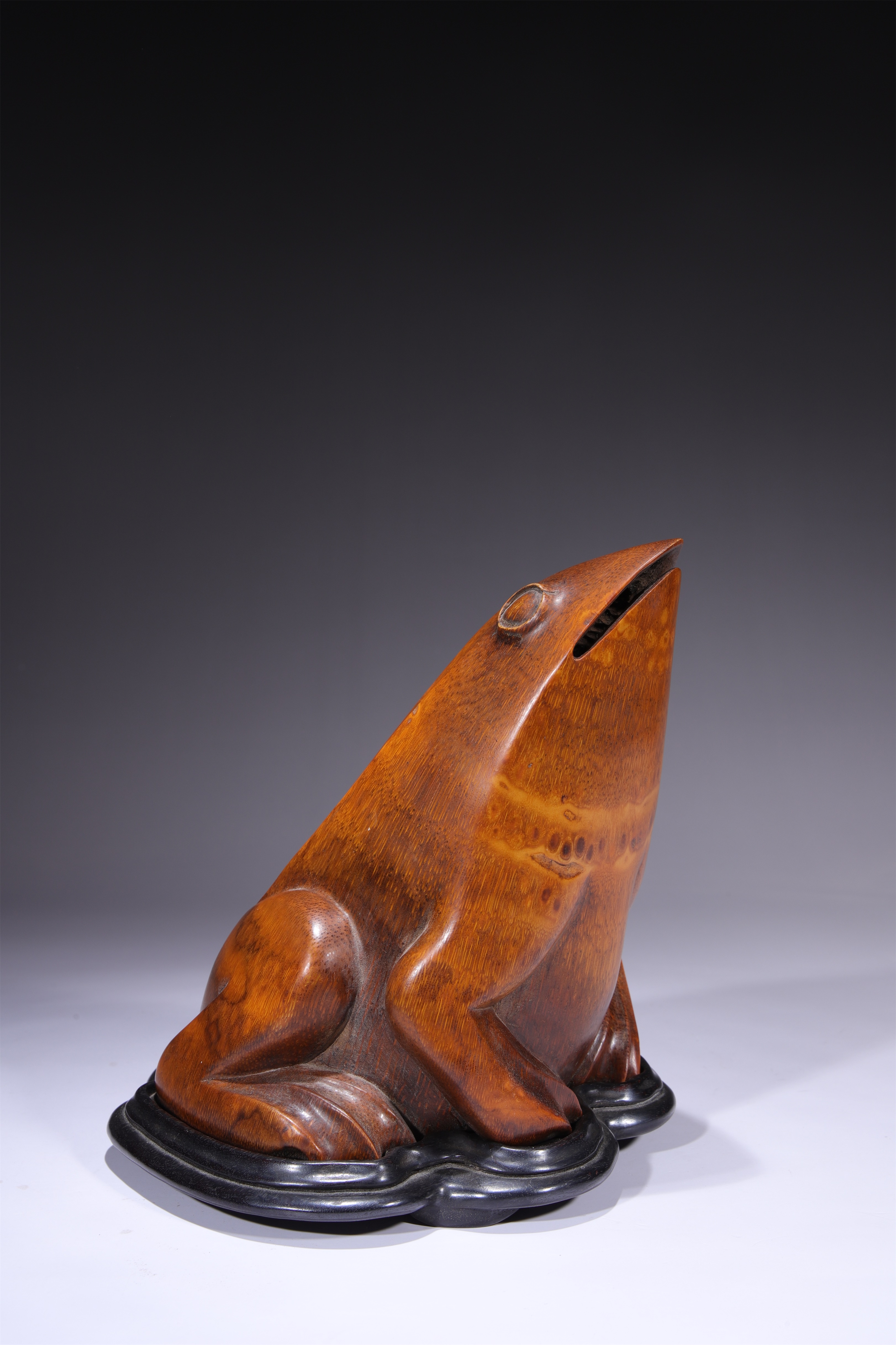 竹雕金蟾制作图,历鹏强竹雕金蟾