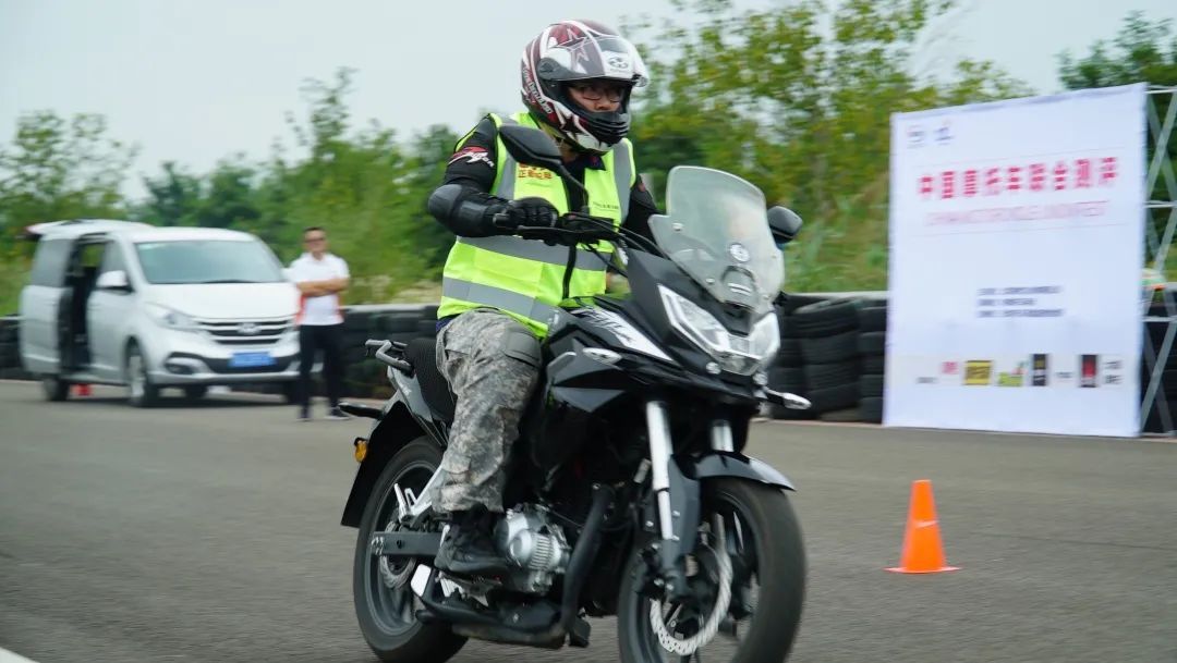 本田新大洲cbf190x摩旅,新大洲本田cbf190r对比豪爵nk150