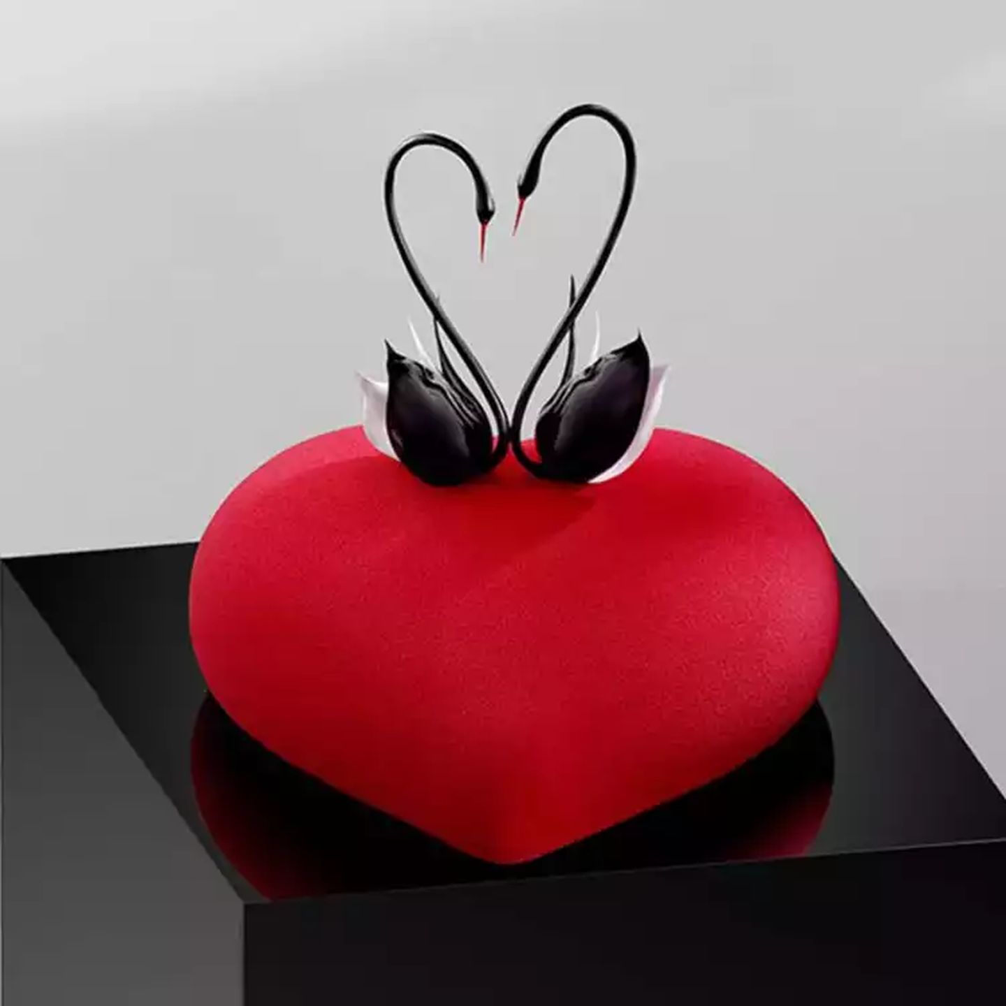 黑天鹅蛋糕有多贵,黑天鹅蛋糕白冰