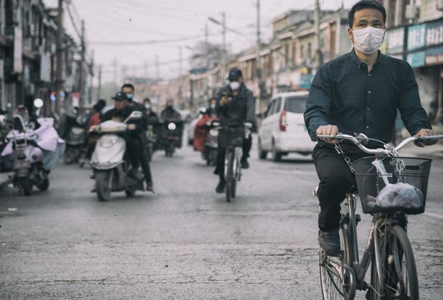 慢性咽炎为何会“找”你？提醒：或与4个因素有关，打呼噜算一个