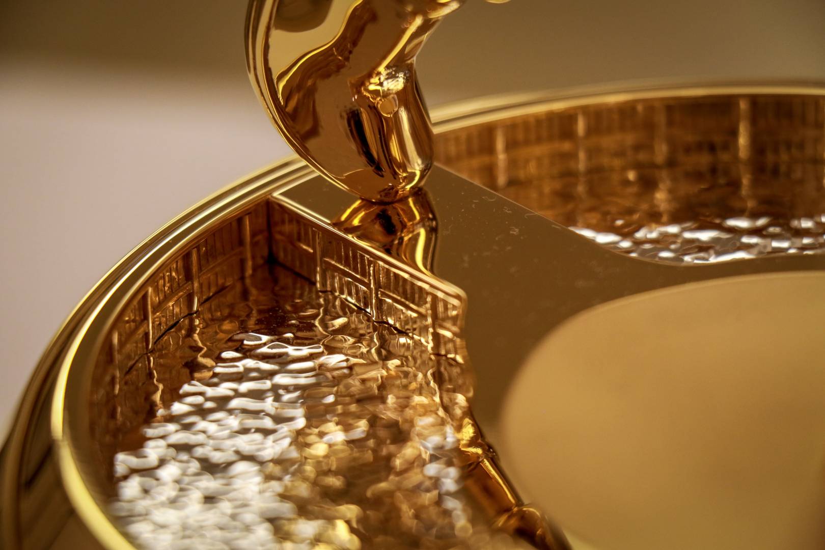 蒂芙尼总决赛冠军奖杯,蒂芙尼的nba奖杯