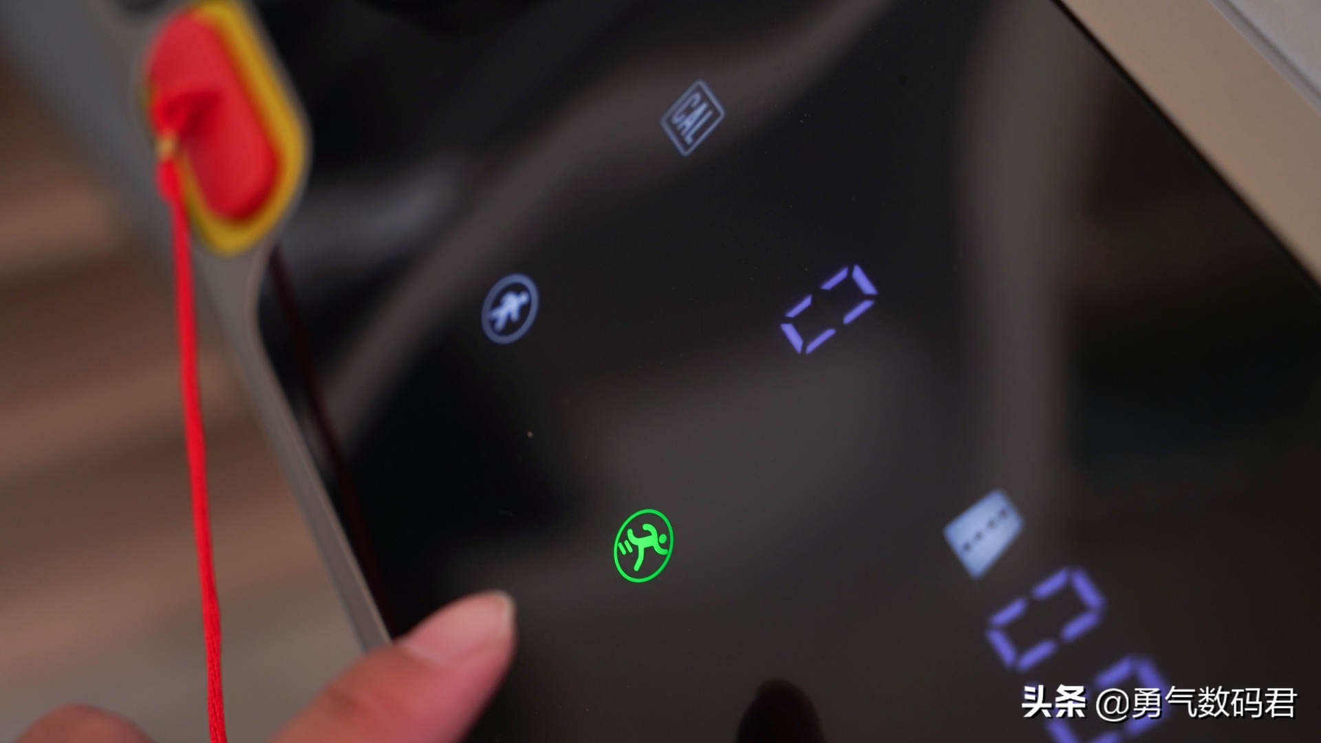 荣耀亲选磁悬浮减震跑步机价格,立久佳跑步机h1优缺点