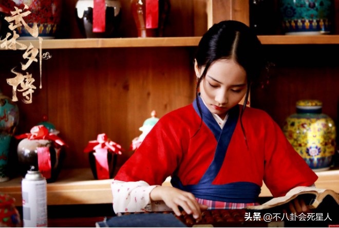 最火小童星女,童星出道的她如今18岁越来越漂亮