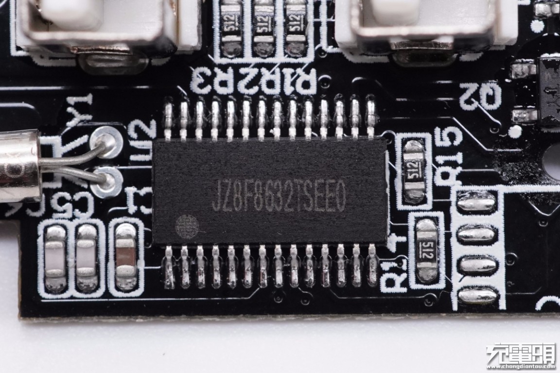 公牛插座新款和老款拆解,带USB接口公牛插排