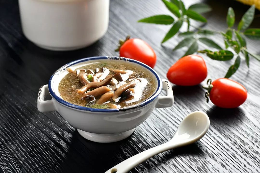 关于美食有意境的诗词,很经典的美食诗句