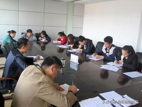 对于小吴,去乡镇和去市纪委,哪个更有发展前途?