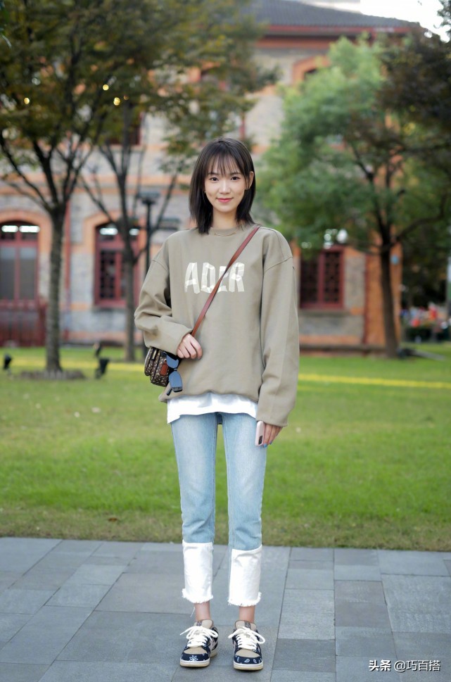 冬季厚大衣和直筒裤怎么搭配,男生直筒裤加绒搭配黑色棉服