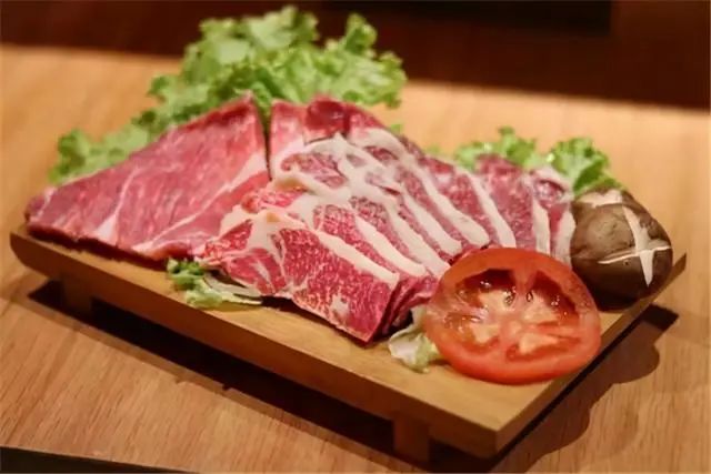 注胶肉是什么时候注进去的,注胶肉已泛滥这五种肉别再吃