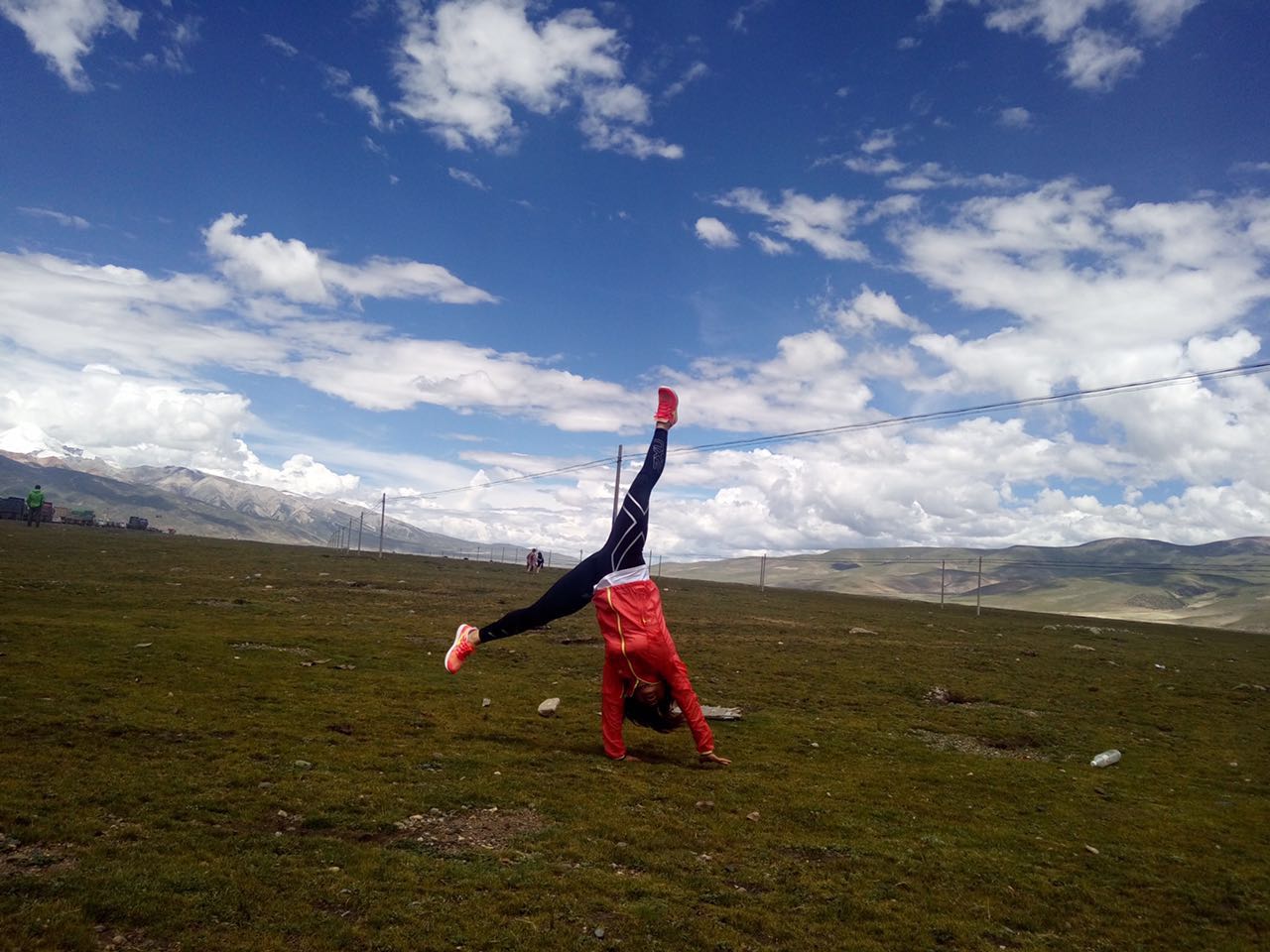 丰田霸道普拉多自驾西藏,普拉多租车进藏租车价格