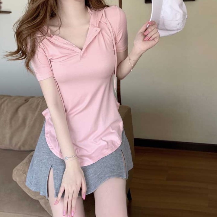 粉色半身裙子搭配粉色上衣好看吗,粉色上衣配咖色裙子好看吗