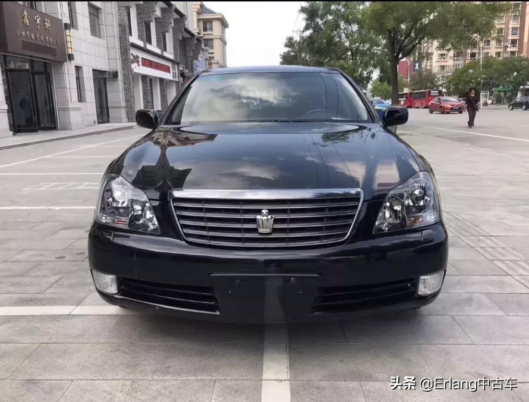 情怀皇冠最经典的12代,全新十六代丰田皇冠