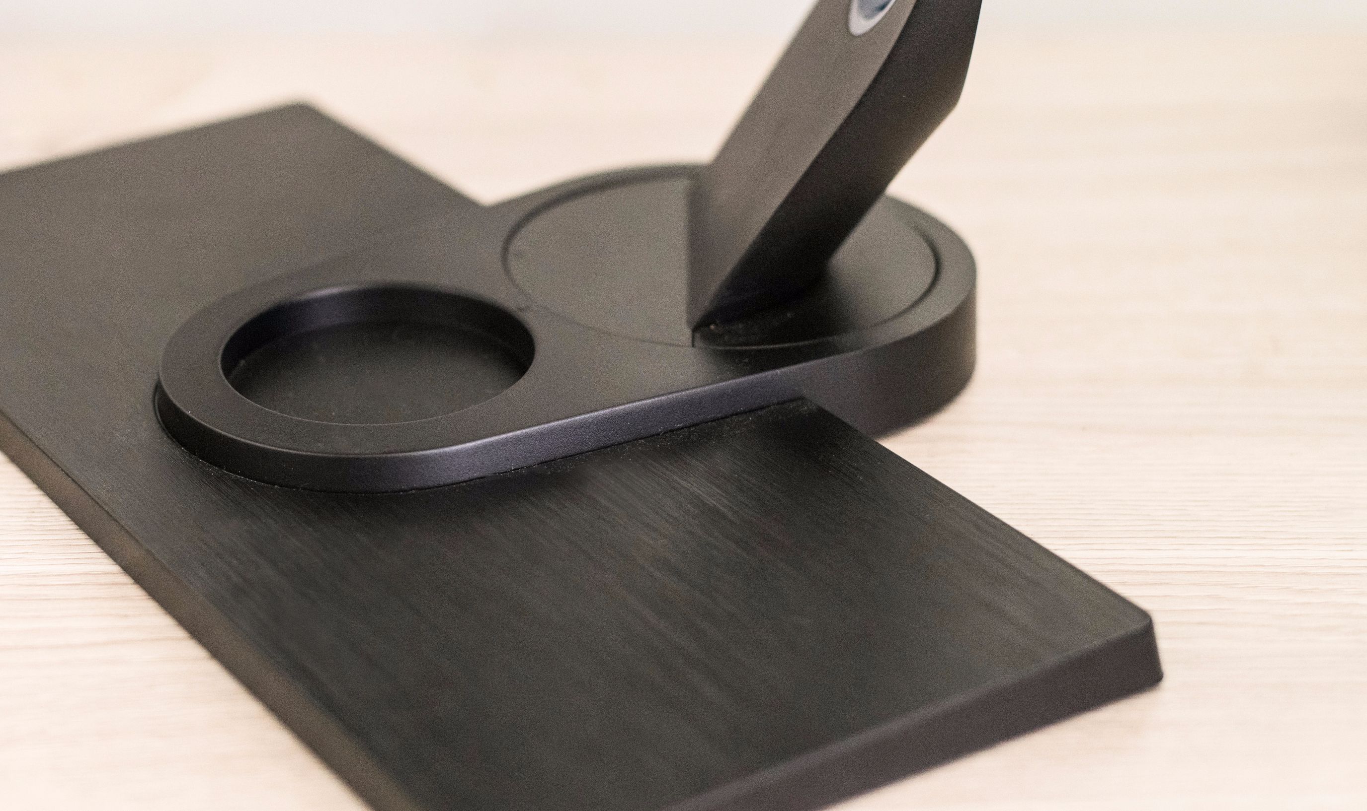 没有灯光的设计是没有灵魂的,没有灯光的柜子是没有灵魂的