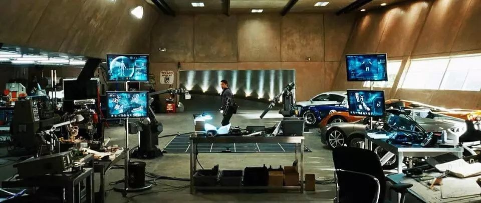 系好安全带生命更有保障,系好安全带让我们一起出发吧